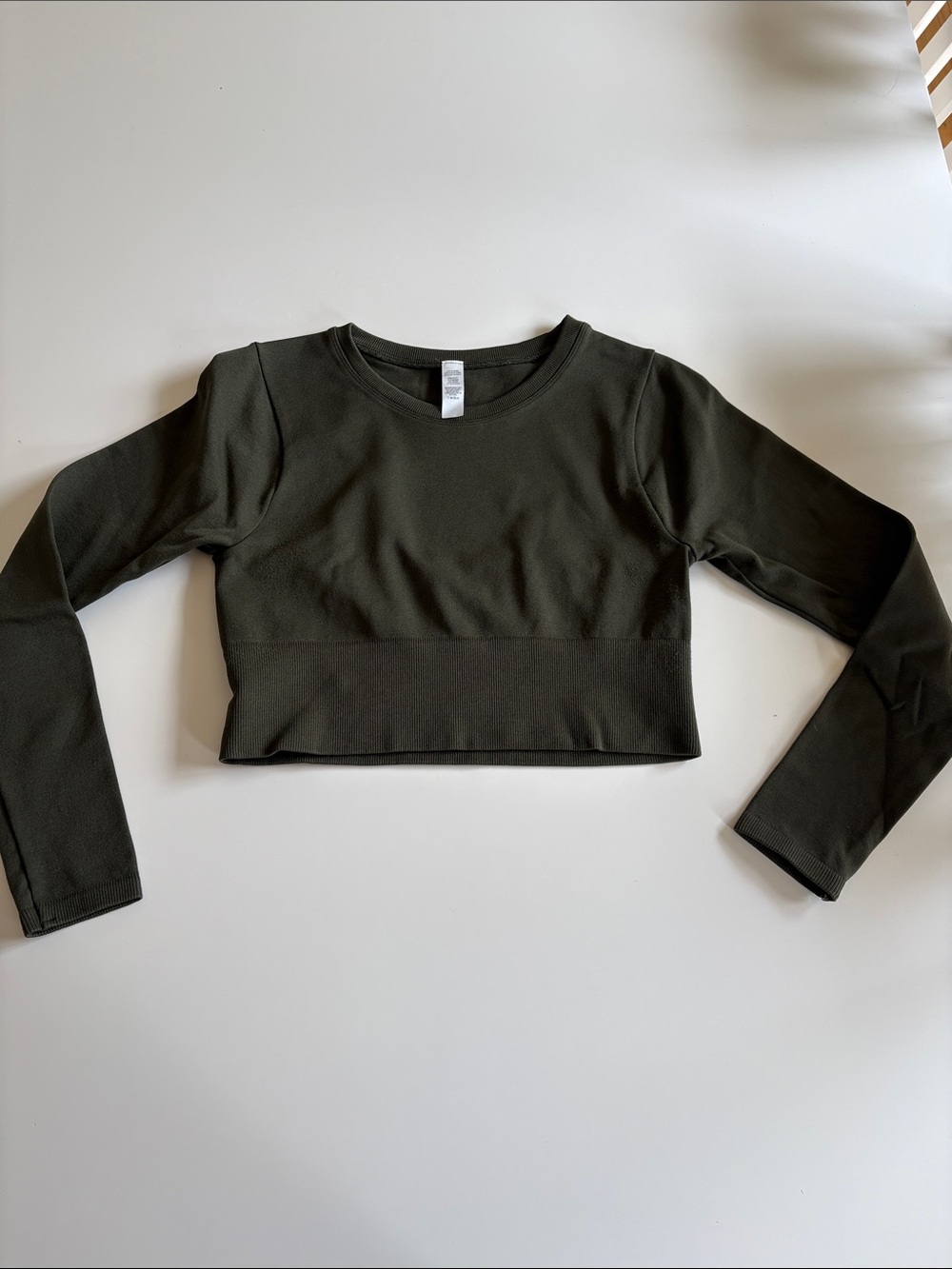 Offline Cropped Long-Sleeve Crewneck Top - Olive size small